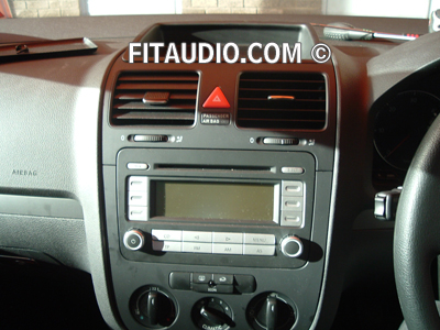 How to remove a VW Golf PLUS car stereo - (2005 to 2009) 